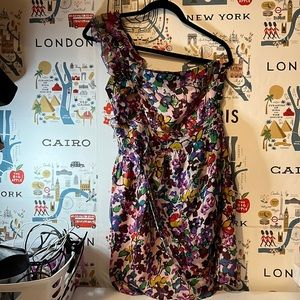 Super cute One shoulder floral silk dress size S